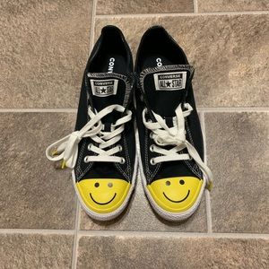 converse smiley converse smiley